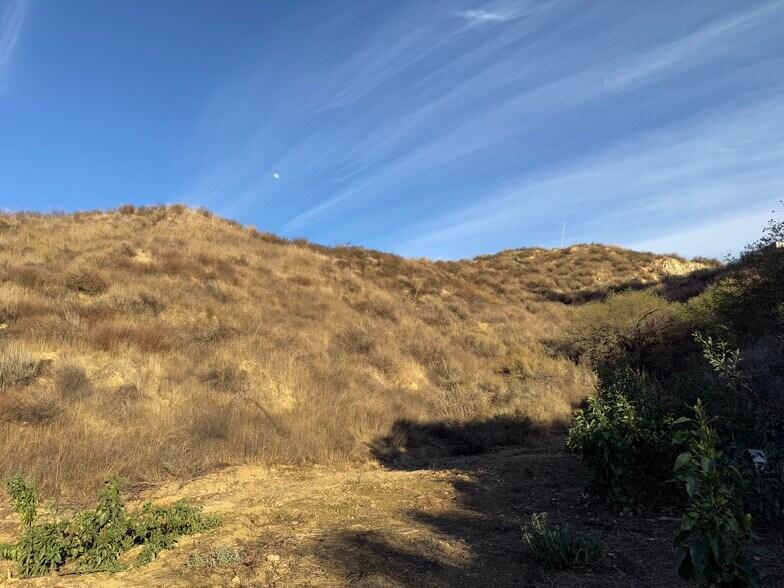 More Photos Of 26355 Central ave, Val Verde Land For Sale