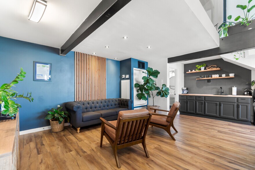 More Photos Of 2734 E Broadway, Long Beach Loft Creative Space For Sale