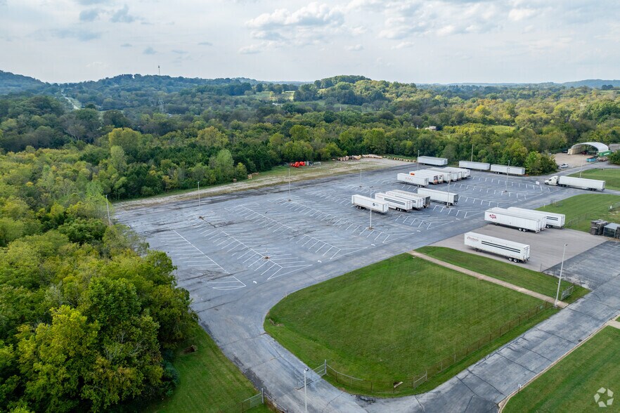 More Photos Of 981 Industrial Park Rd, Columbia Manufacturing For Lease