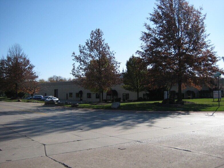 Primary Photo Of 20365 Progress Dr, Strongsville Warehouse For Lease