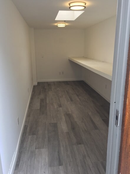 More Photos Of 600 S La Brea Ave, Los Angeles Storefront Retail Residential For Sale