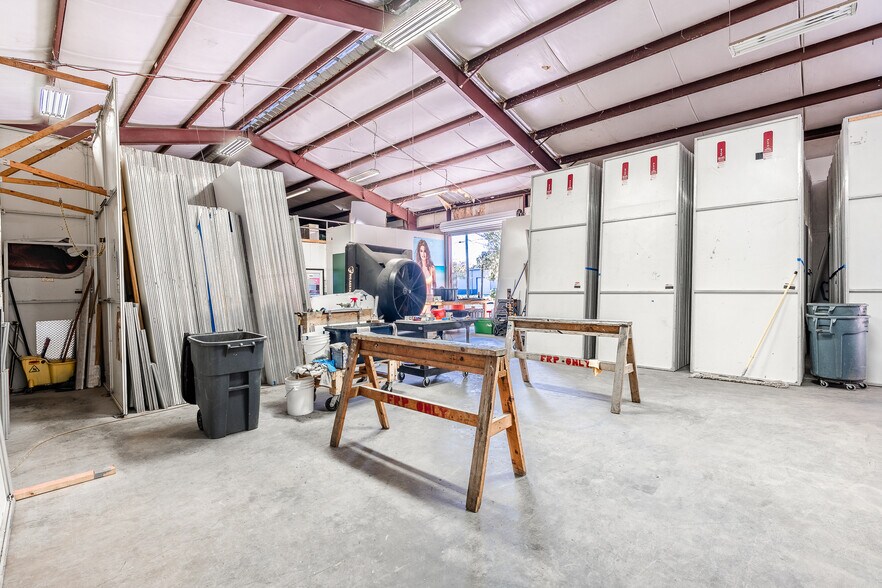 More Photos Of 820 35th Ct, Vero Beach Warehouse For Sale