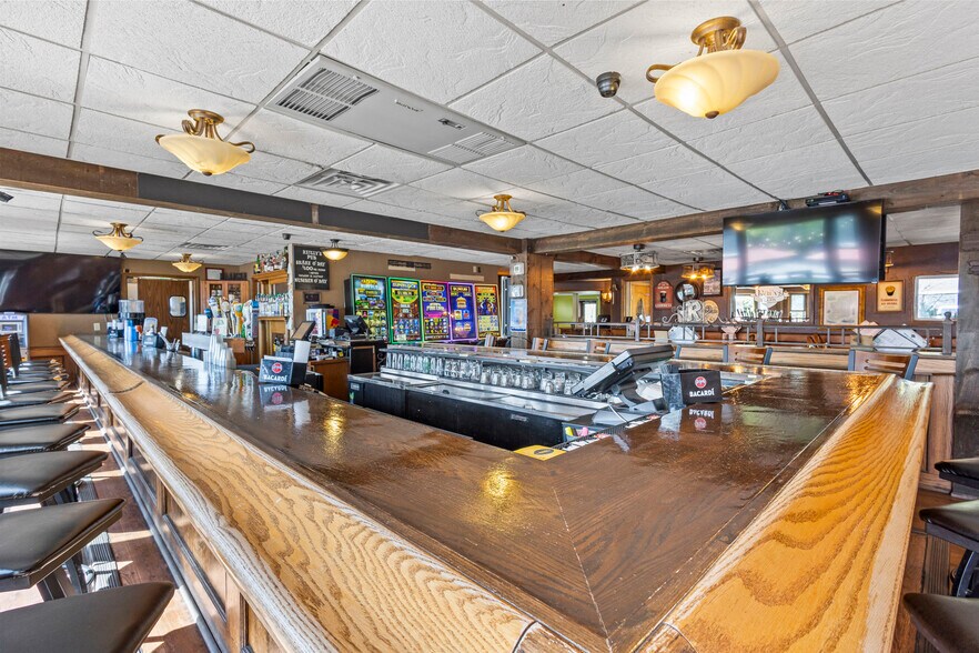 More Photos Of N4111 S Lakeshore Dr, Markesan Restaurant For Sale
