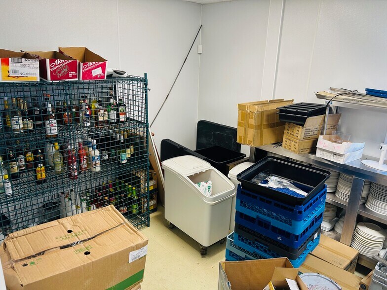 More Photos Of 1001 Jersey St, Ahoskie Restaurant For Sale