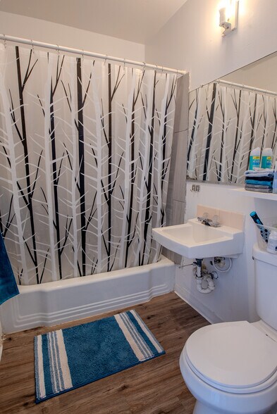 More Photos Of 1220 E Second St, Winslow Apartments For Sale