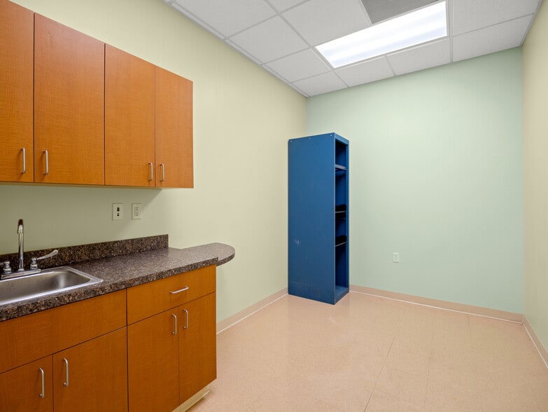 More Photos Of 336 N Babcock St, Melbourne Medical For Sale