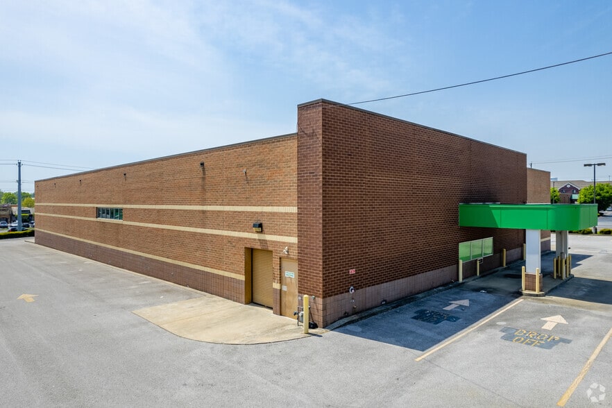 More Photos Of 2380 Nashville Rd, Bowling Green Storefront For Lease