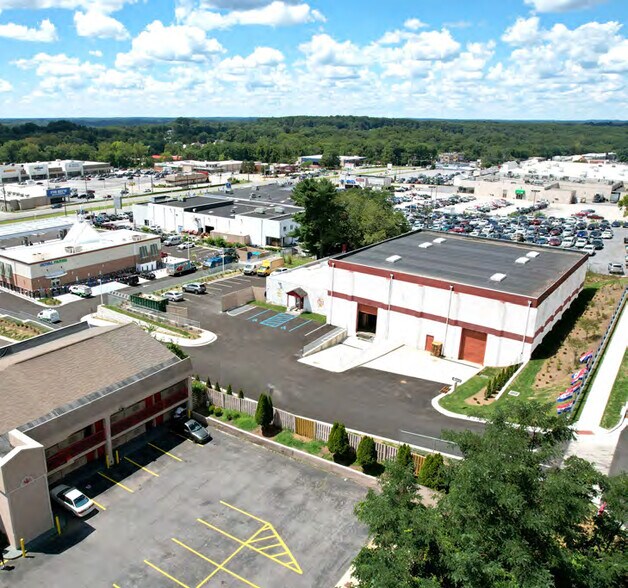 More Photos Of 6436 Baltimore National Pike, Catonsville Showroom For Lease