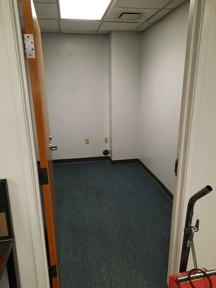 More Photos Of 1011 Old Salem Rd, Greensburg Office For Sale