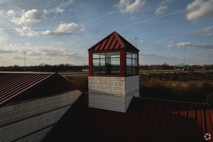 More Photos Of 9750 Clark Dr, Rossford General Retail For Sale