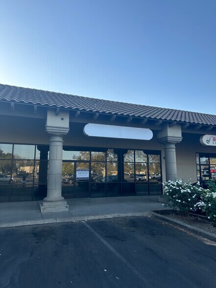 More Photos Of 5203 W Walnut Ave, Visalia Unknown For Lease