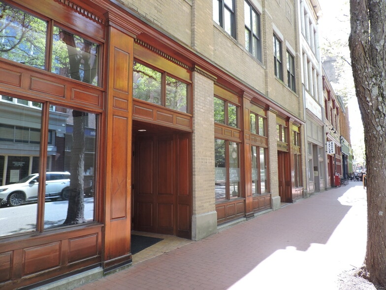 More Photos Of 232 Capitol St, Charleston Unknown For Lease