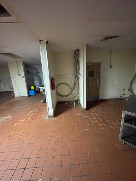 More Photos Of 2235 Burton Ln, Martinsville Fast Food For Lease