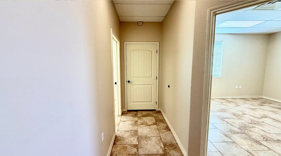 More Photos Of 4617 S County Rd 1210 rd, Midland Warehouse For Lease