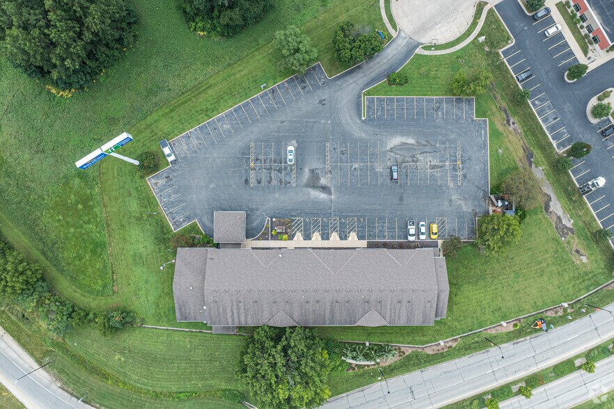 More Photos Of 2285 Washington St, Galesburg Hotel For Sale