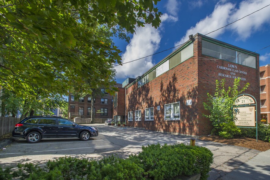 Primary Photo Of 21 Longwood Ave, Brookline Medical For Lease