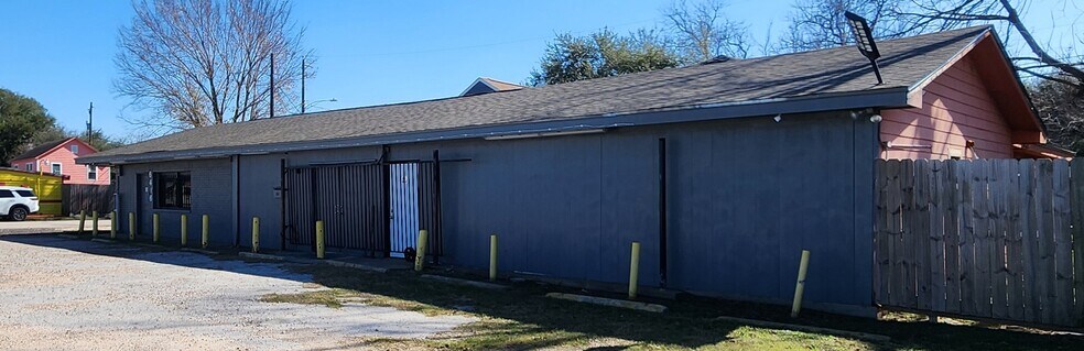 More Photos Of 6416 Wallisville Rd, Houston Restaurant For Lease