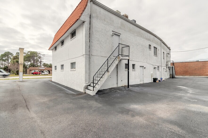 More Photos Of 1615 Ridgewood Ave, Holly Hill Loft Creative Space For Sale