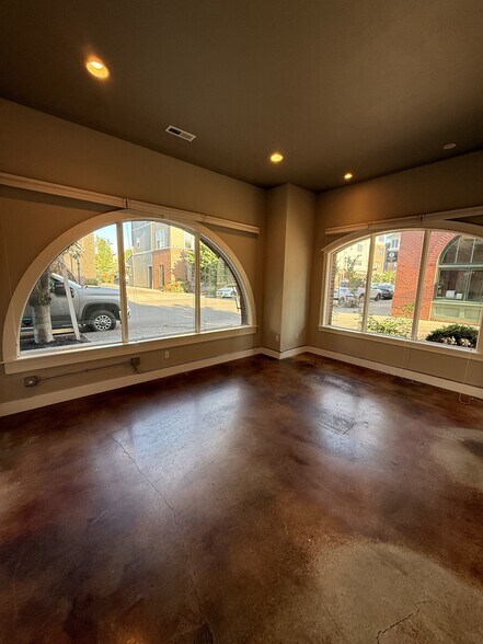 More Photos Of 1510 NE Fairview Village St, Fairview Office Residential For Lease