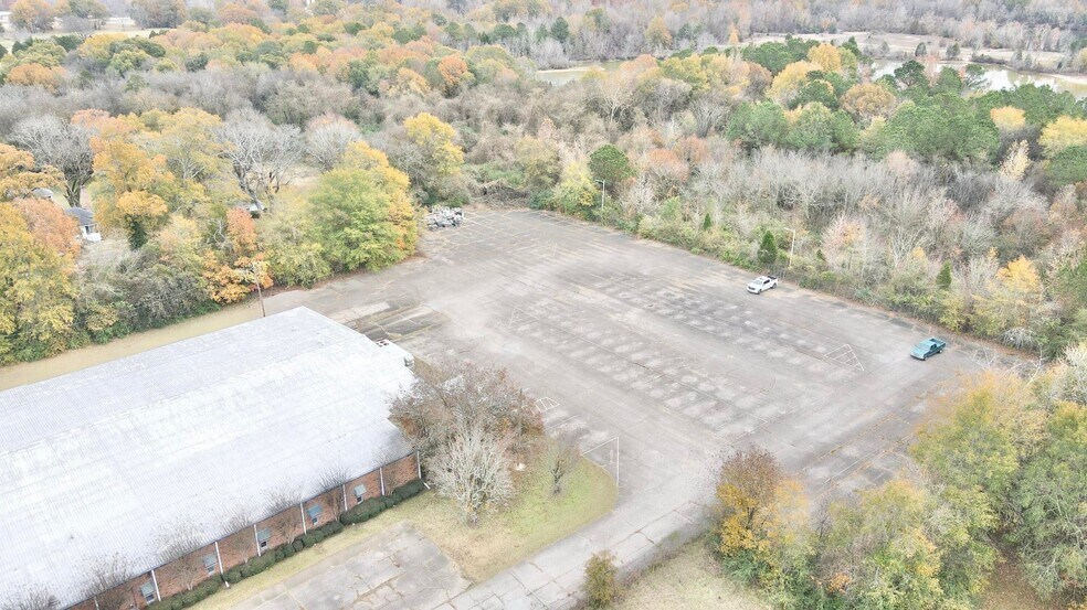 More Photos Of 826 17th Ave S, Columbus Manufacturing For Sale