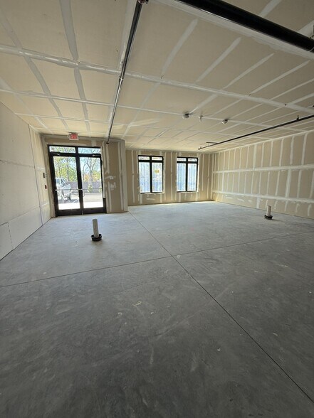 More Photos Of Corner of Middle Country Rd and Parsnip Pond Rd, Lake Grove Medical For Lease