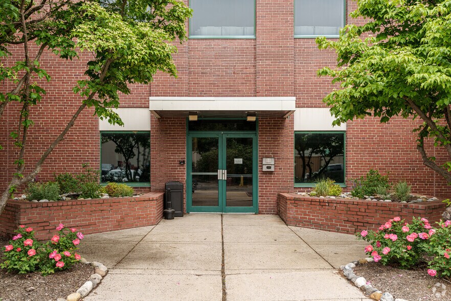 More Photos Of 10 Industrial Hwy, Lester Flex For Lease