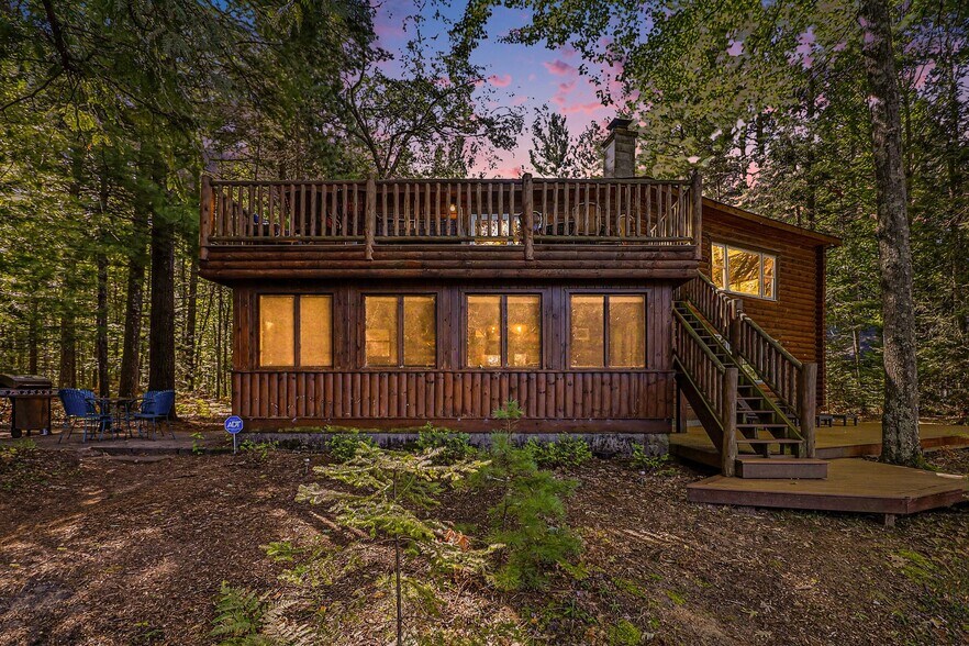 More Photos Of 6926 Aarwood Trail NW, Rapid City Hotel For Sale