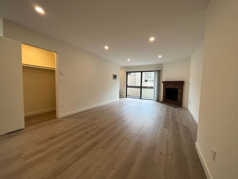 More Photos Of 1532 Granville Ave, Los Angeles Apartments For Sale