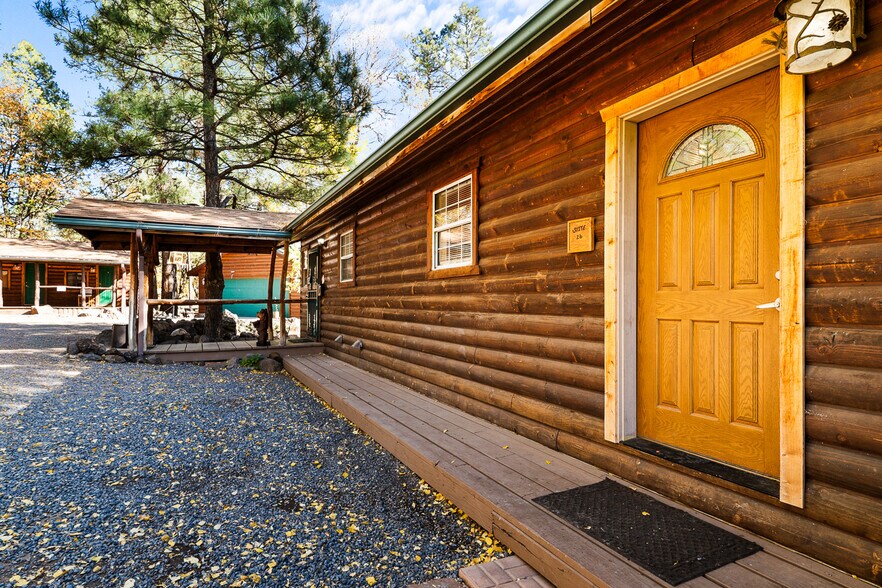 More Photos Of 2089 E White Mountain Blvd, Pinetop Hotel For Sale