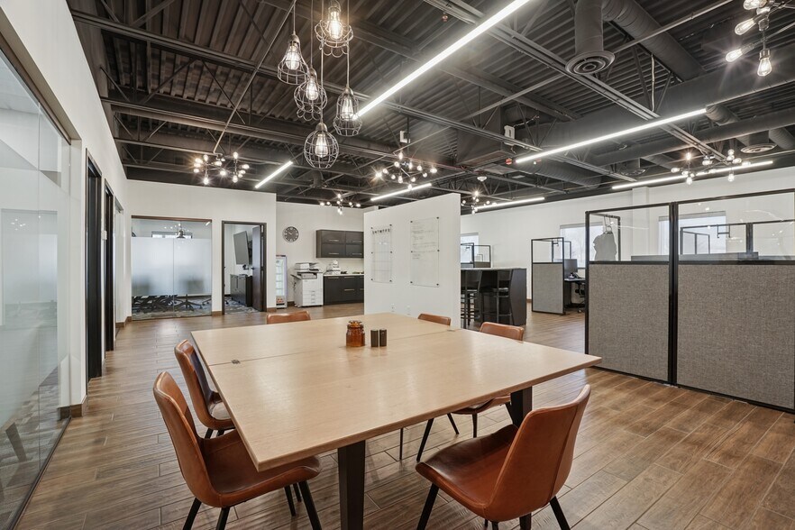 More Photos Of 11591 217th Ave NW, Elk River Office For Lease