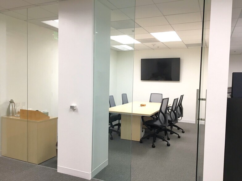 More Photos Of 1801 Century Park E, Los Angeles Office For Lease