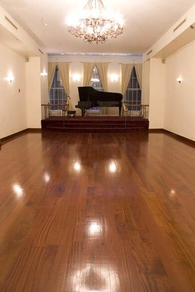 More Photos Of 75 Murray St, New York Office Residential For Sale