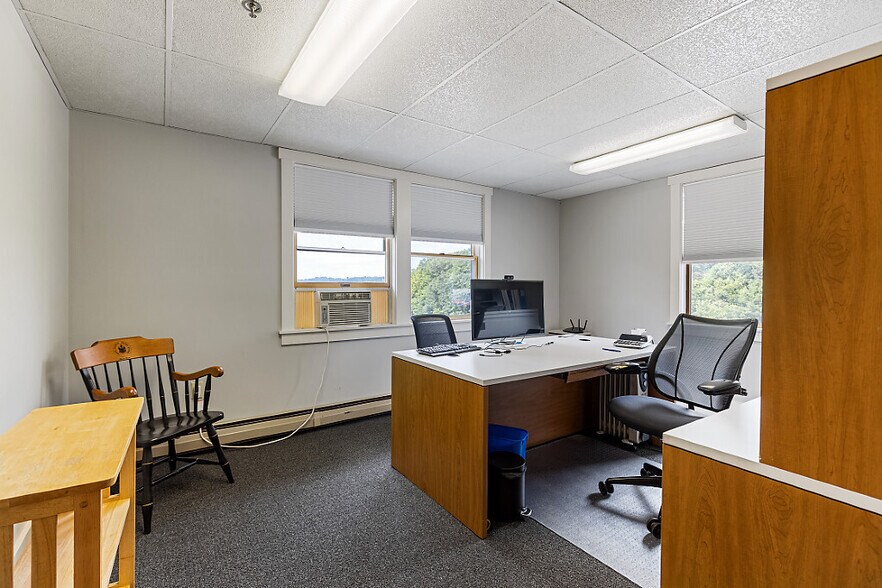 More Photos Of 323 State St, Augusta Office Residential For Sale