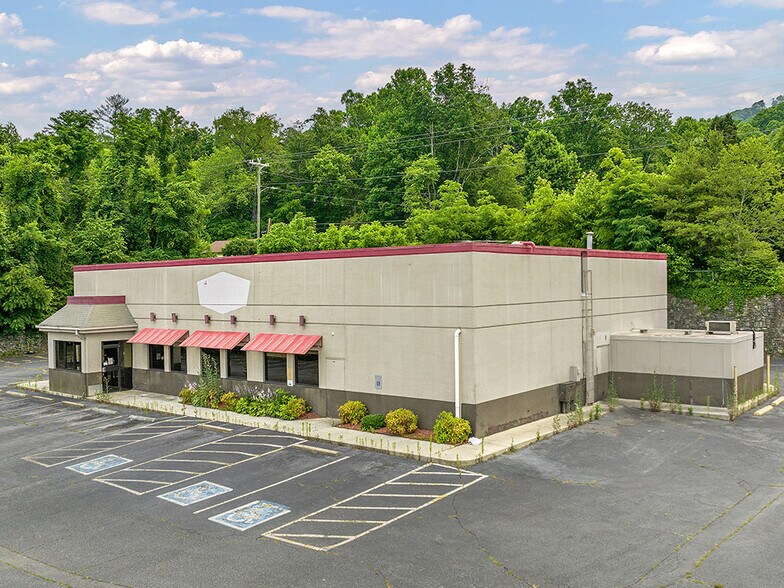 More Photos Of 581 Nc Highway 9, Black Mountain Restaurant For Lease