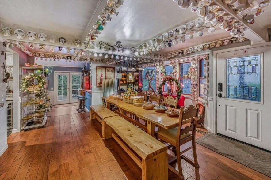 More Photos Of 317 S Pine St, Nevada City Hotel For Sale