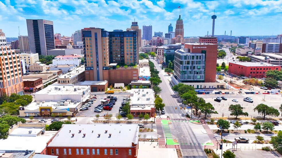 More Photos Of 717 Dolorosa St, San Antonio Office For Lease