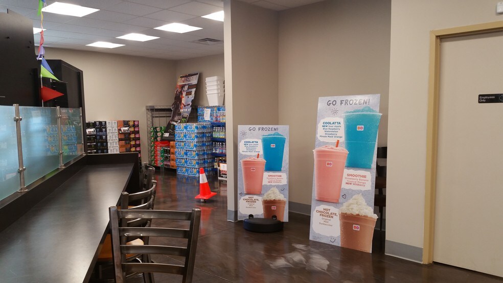 More Photos Of 1095 New Loudon Rd, Cohoes Fast Food For Lease