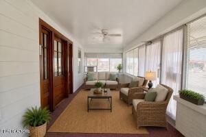 More Photos Of 615 S Washington St, Maryville Office For Sale