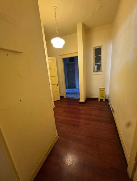 More Photos Of 1209 E Garfield Ave, Glendale Schools For Lease