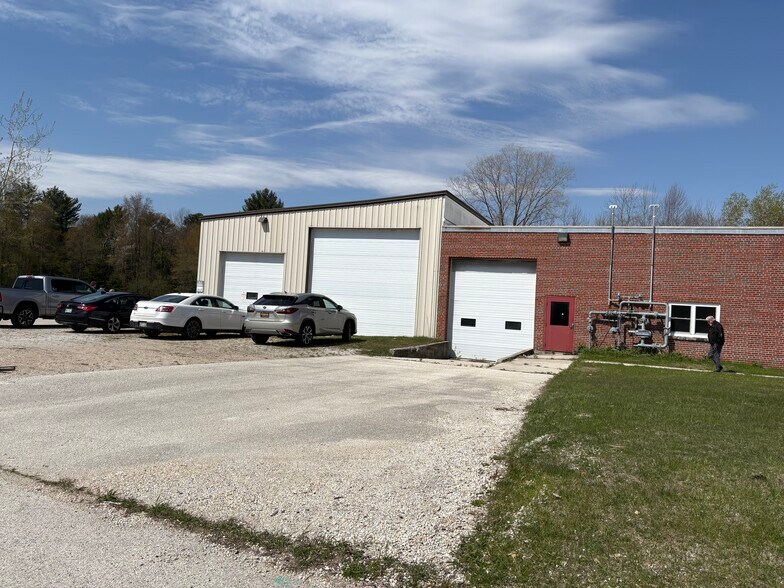 More Photos Of 1912 Columbus St, Two Rivers Manufacturing For Sale