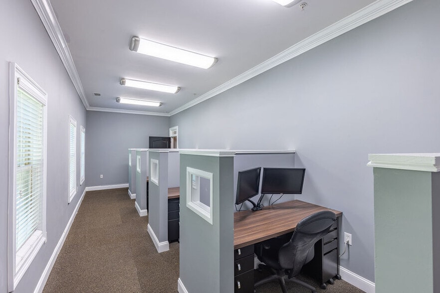 More Photos Of 3375 Chastain Gardens Dr, Kennesaw Office For Sale