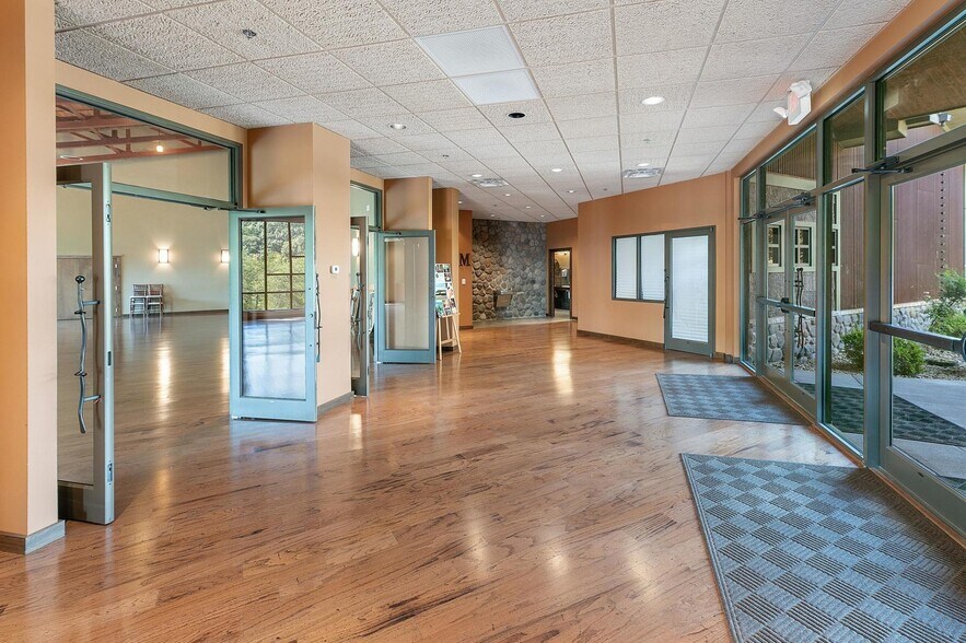 More Photos Of 1128 Saratoga Rd, Kingsport Lodge Meeting Hall For Sale