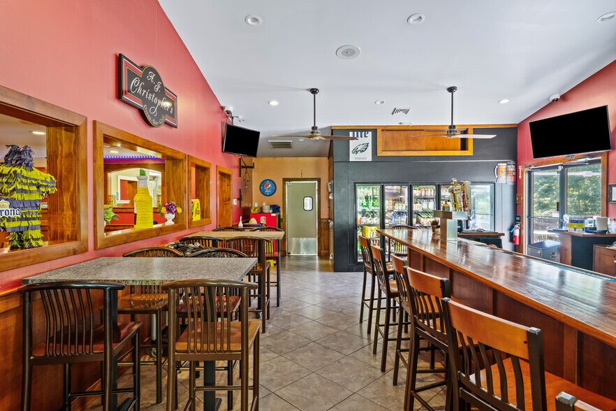 More Photos Of 5626 W Lincoln Hwy, Parkesburg Restaurant For Sale