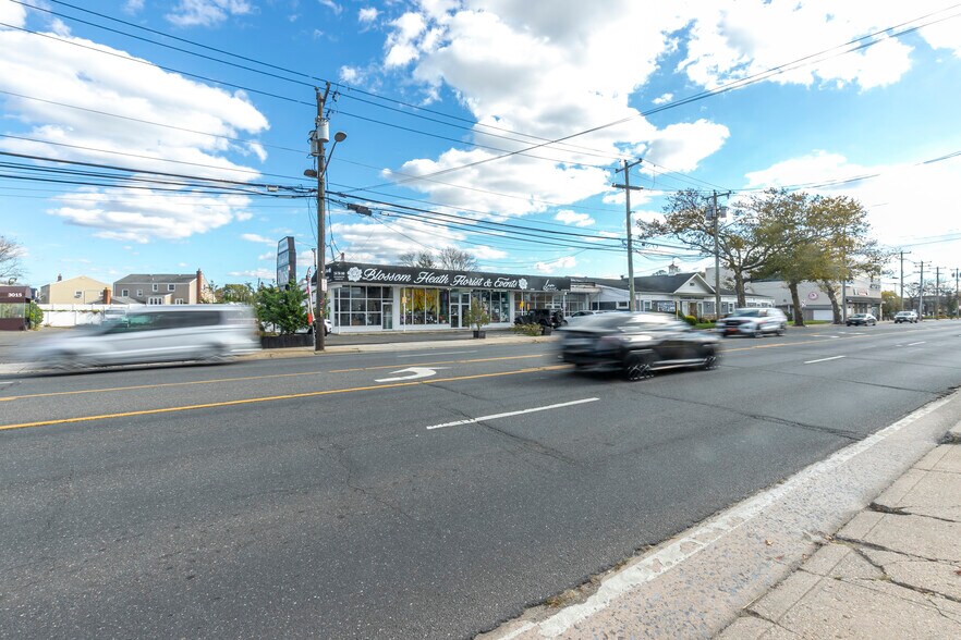 More Photos Of 3031 Long Beach Rd, Oceanside Storefront For Sale