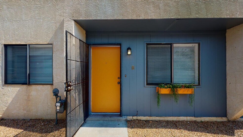 More Photos Of 1117 Louisiana Blvd SE, Albuquerque Apartments For Sale