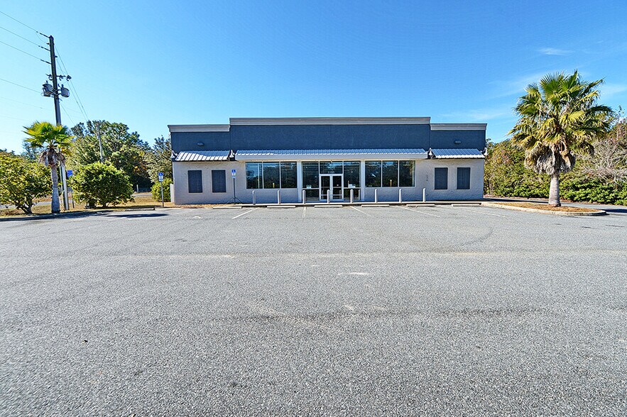 More Photos Of 3365 E Millwood Ln, Hernando Freestanding For Lease