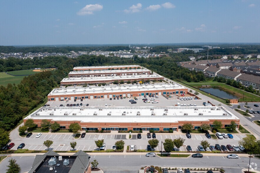 More Photos Of 11820-11860 W Market Pl, Fulton Unknown For Lease