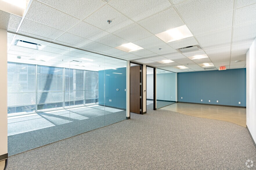 More Photos Of 16133 Ventura Blvd, Encino Office For Lease