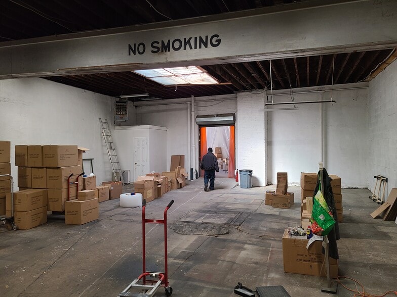 More Photos Of 7 Florence St, Floral Park Warehouse For Lease