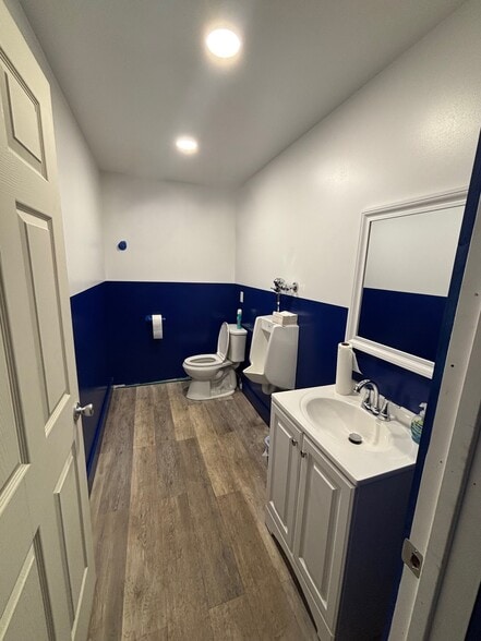 More Photos Of 1647 E 7 Mile Rd, Highland Park Flex For Sale